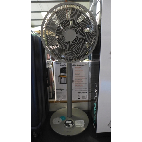 3057 - Duux Smart Pedestal Fan, no Remote. Original RRP £99.99 + VAT (298-307) *This lot is subject to VAT