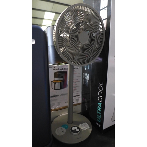 3057 - Duux Smart Pedestal Fan, no Remote. Original RRP £99.99 + VAT (298-307) *This lot is subject to VAT