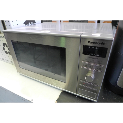 3087 - Panasonic Grill Microwave original RRP £129.99 + VAT (298-64) *This lot is subject to VAT