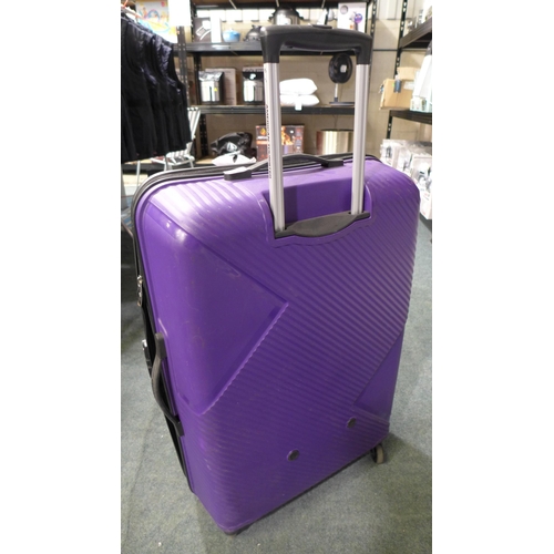 3206 - AT Zakk Large Purple Hardside Luggage Case (Damaged Wheel)   (296-184)    * This lot is subject to v... 