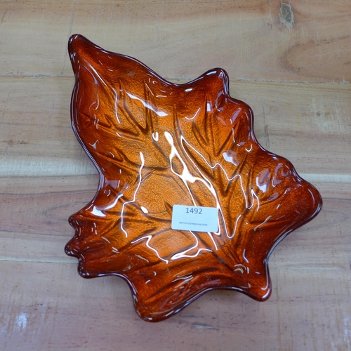 1537 - A red and orange Ombre glass leaf dish