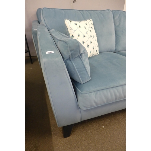 1527 - A pair of diamond blue velvet 2.5 and 3 seater sofas with floral scatter cushions