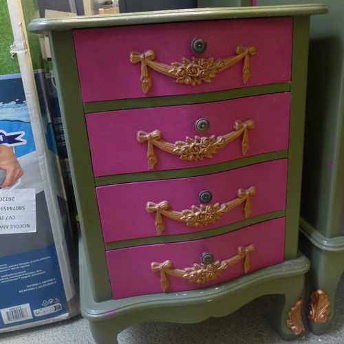 1633 - A pair of green and pink bedside chests