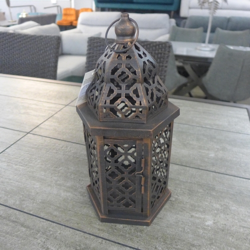 1347 - A medium rustic metal lantern - H31cms (64489607)