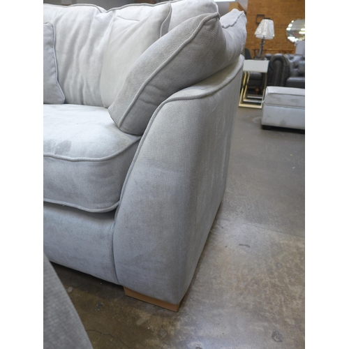 1449 - A Halley light grey velvet upholstered love seat