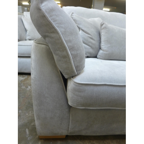 1450 - A Halley light grey velvet upholstered love seat