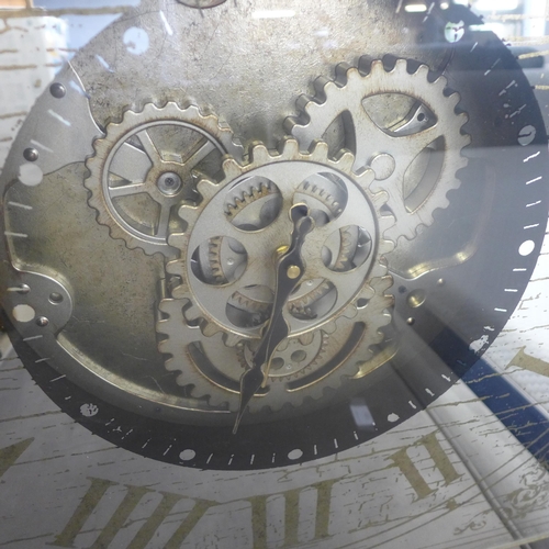 1516 - A mirrored moving gears wall clock