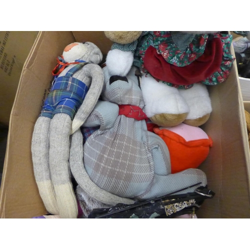 1075 - Three boxes of mixed soft toys and dolls **PLEASE NOTE THIS LOT IS NOT ELIGIBLE FOR POSTING AND PACK... 