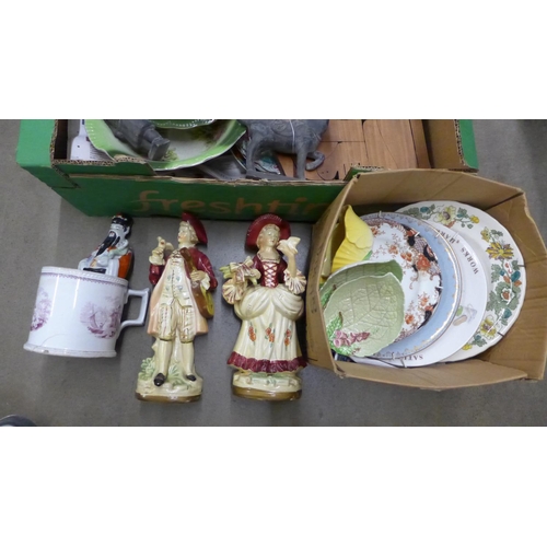 1077 - A box of mixed china, Chinese terracotta figures, etc. **PLEASE NOTE THIS LOT IS NOT ELIGIBLE FOR PO... 