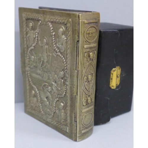 624 - Book of Common Prayer, The New Testament, Proper Lessons 1839, three volumes black leather with gold... 