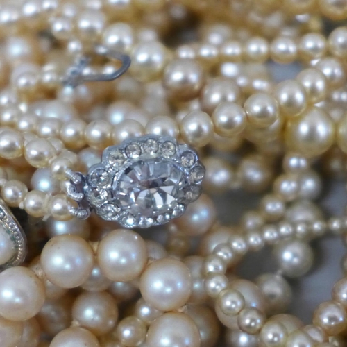 643 - Assorted pearls including cultured and silver mounted