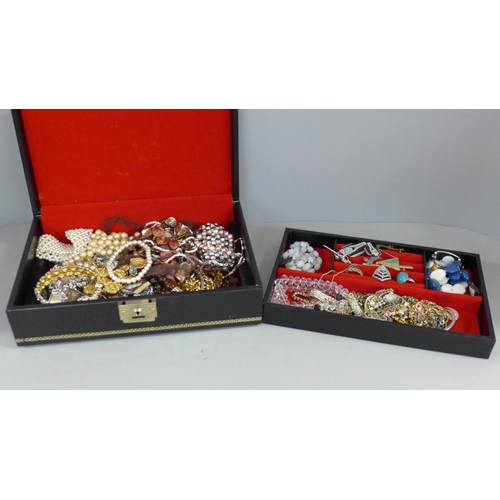 687 - A jewellery box and costume jewellery