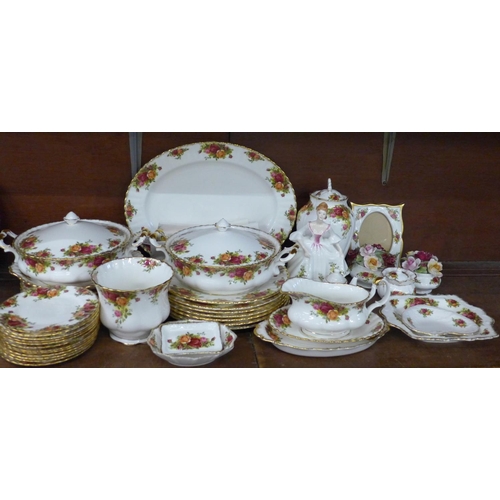 697 - Royal Albert Old Country Roses dinnerwares including seven dinner, six side, twelve tea plates, two ... 