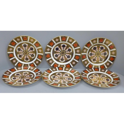 701 - Six Royal Crown Derby 1128 Imari side plates