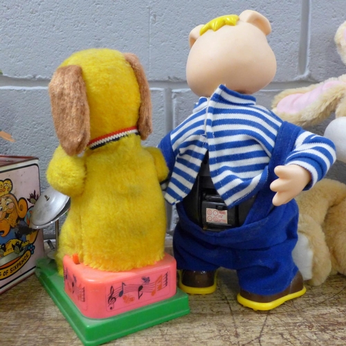 799 - Two jack in the box, battery operated clowns, walking pig, bear, rabbit and gorilla (10)