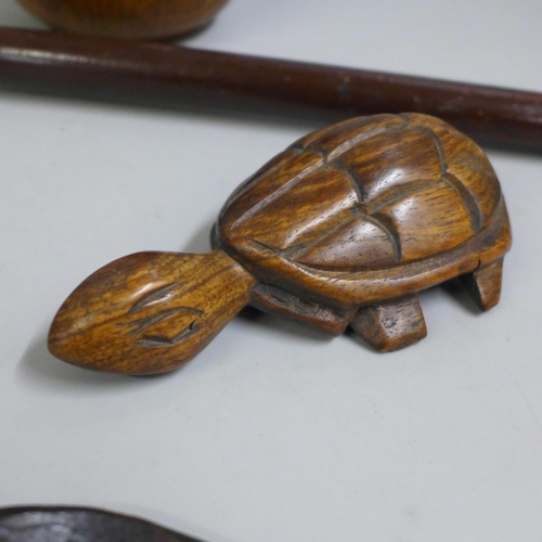 807 - An African knobkerrie (fighting stick) and other carved wooden items