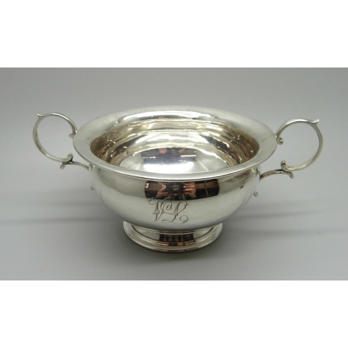 839 - A silver two handled bowl, Birmingham 1910, 68g, with monogram