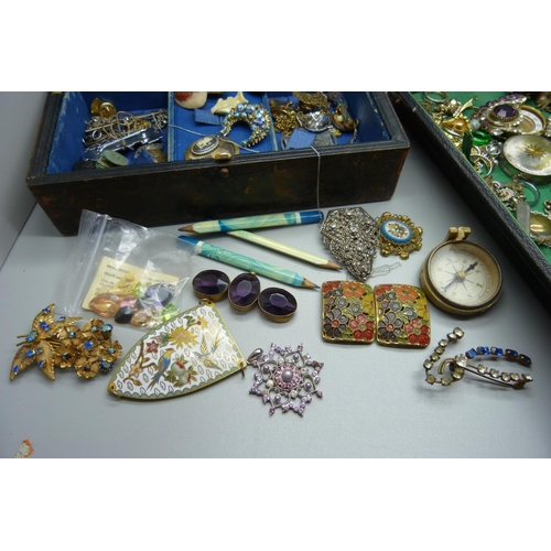 845 - Two jewellery boxes with vintage jewellery, etc.