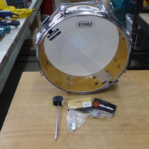 2071 - A Tam Power Craft II snare drum and protective case