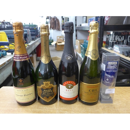 2080 - 4 Bottles of sparkling wine/champagne and a vodka gift set