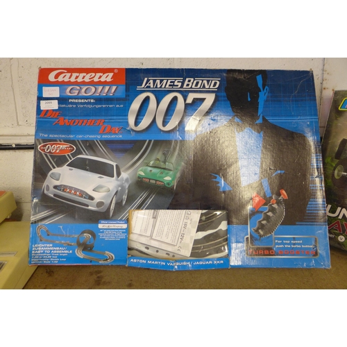 2099 - A Carrera Go!!! James Bond 007 cars and track