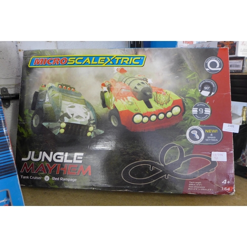 2101 - A Scalextric Jungle Mayhem