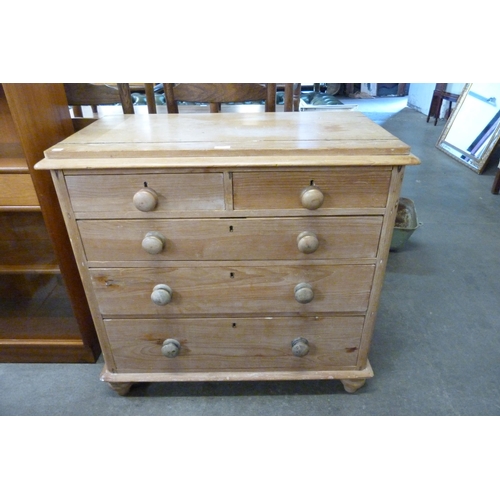 129 - A Victorian pine chest of drawers