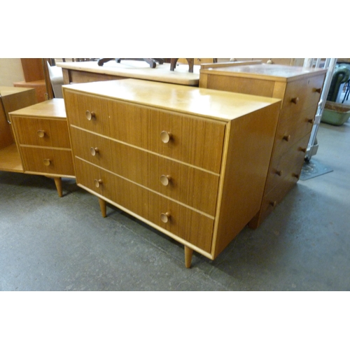 91 - A Meredew oak and afromosia chest of drawers and dressing table