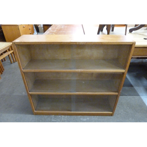 94 - An oak bookcase