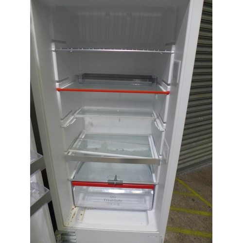 3055 - Neff Fridge Freezer, Original RRP £350  inc. vat  (401 - 140)   * This lot is subject to vat