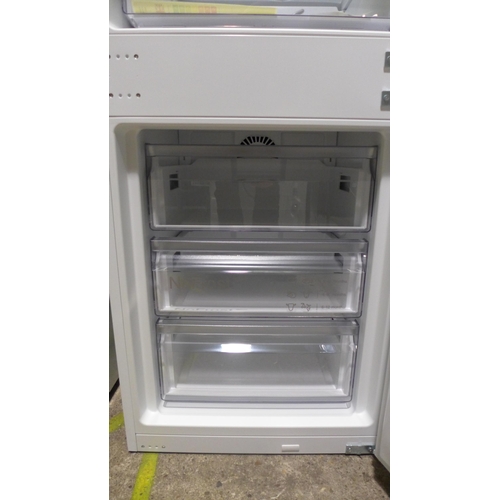 3057 - Bosch 70/30 Fridge Freezer - Frost Free H1772xW541xD458   -  Model No  KIN86NSF0G  , Original RRP £8... 