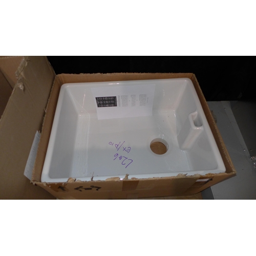 3295 - Belfast ceramic sink  (404-206)   * This lot is subject to vat