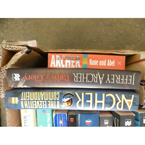 2096 - A collection of approx. 22 Jeffrey Archer novels