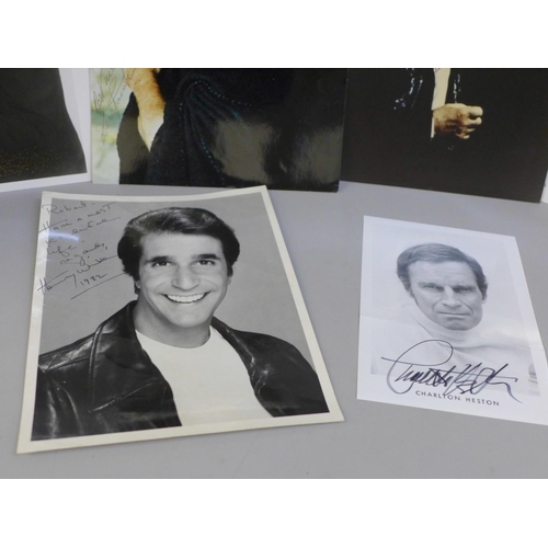 622 - Autographed photographs including Derek Jacobi, Charlton Heston, Henry Winkler, Jack Lemmon, etc.