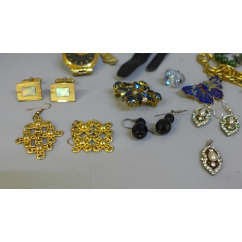 624 - Costume jewellery and wristwatches