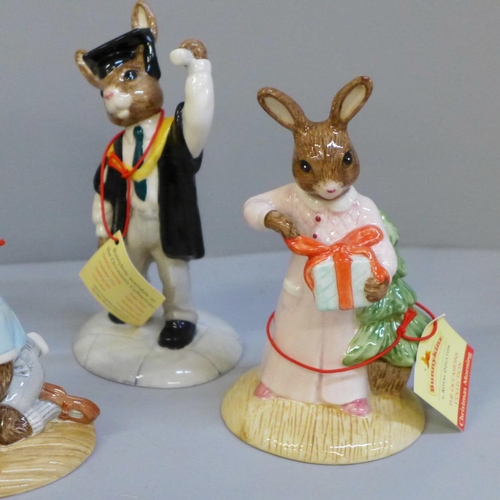 667 - Royal Doulton Bunnykins figures including Birthday Girls, Congratulations, Graduation Day, etc., box... 