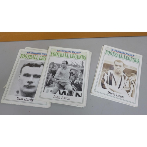 712 - Cigarette cards; box of football cigarette and trade cards including Topical Times panel portraits (... 