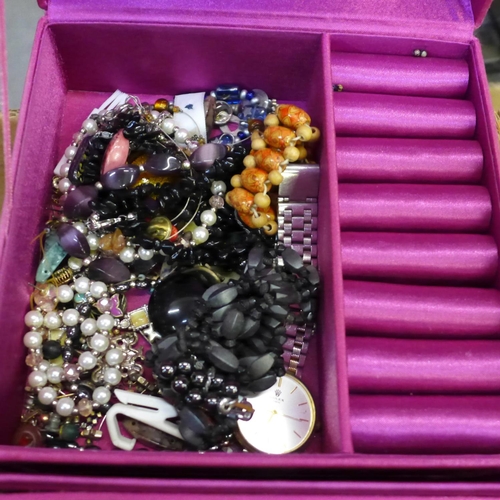 723 - A large box of fashion jewellery