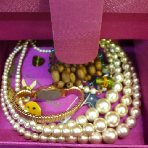 723 - A large box of fashion jewellery