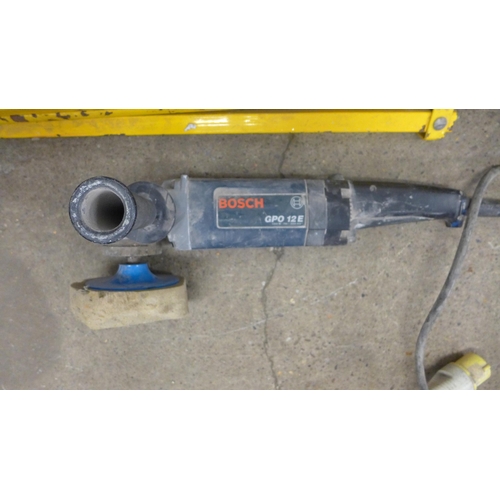 2001 - A Bosch GPO12E 110 buffer, work light and splitter