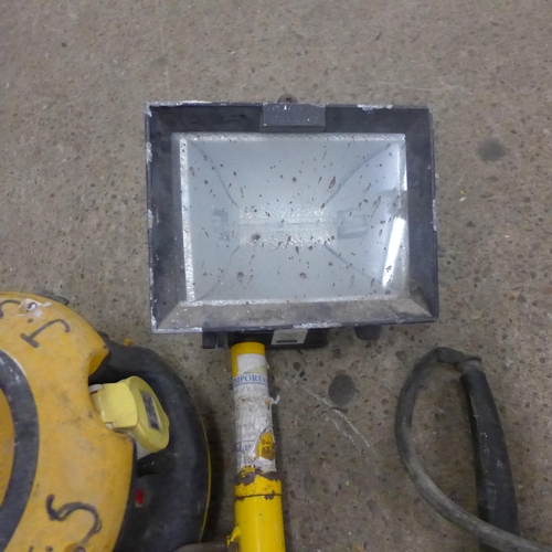 2001 - A Bosch GPO12E 110 buffer, work light and splitter