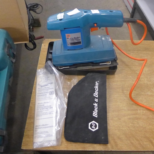 2049 - A Black & Decker 5560 375w finishing sander complete with dust bag and instruction manual