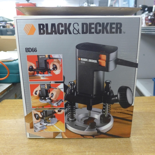 A Black Decker BD66 48w woodworker s plunge action router new