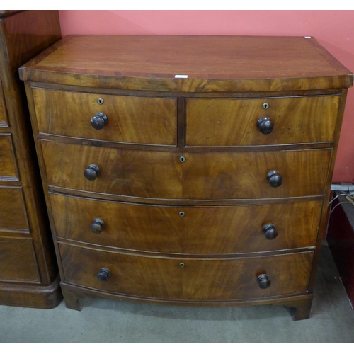 16 - A George IV mahogany bow front chest of drawers