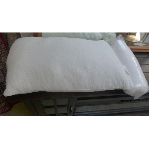 1603 - A pair of memory foam pillows