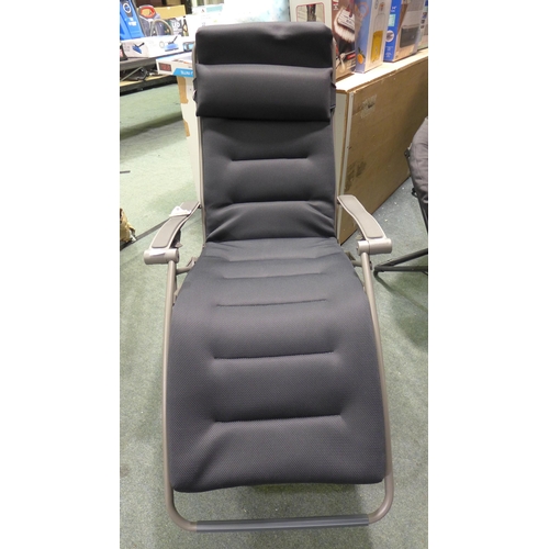 3040 - Lafuma Padded Black Fabric Recliner Chair, original RRP £159.99 + VAT (300-135) *This lot is subject... 