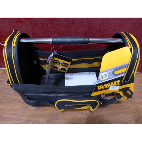 3072 - DeWalt 20