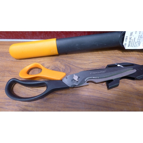 3091 - Fiskars Pruner & Shears Garden Tool Set,  (300-61) *This lot is subject to VAT