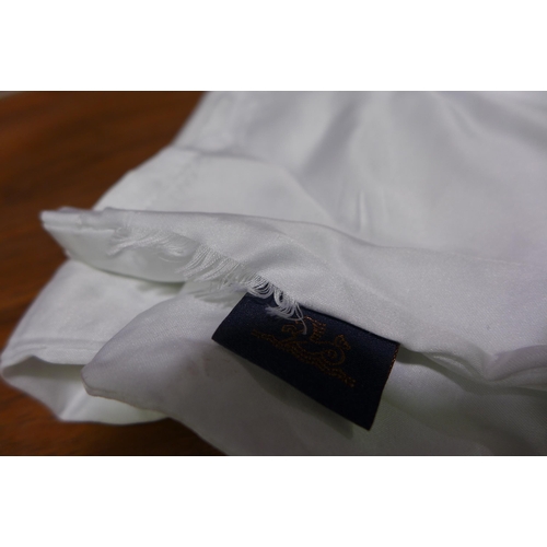 3092 - Bedeck Mulberry Silk Pillowcases (2PK) (Torn)   (300-160) *This lot is subject to VAT