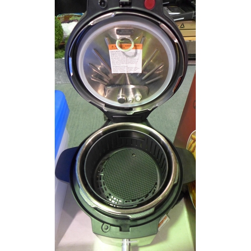 3256 - Instant Pot One Lid  6.2L, original RRP £159.99 + VAT (300-142) *This lot is subject to VAT